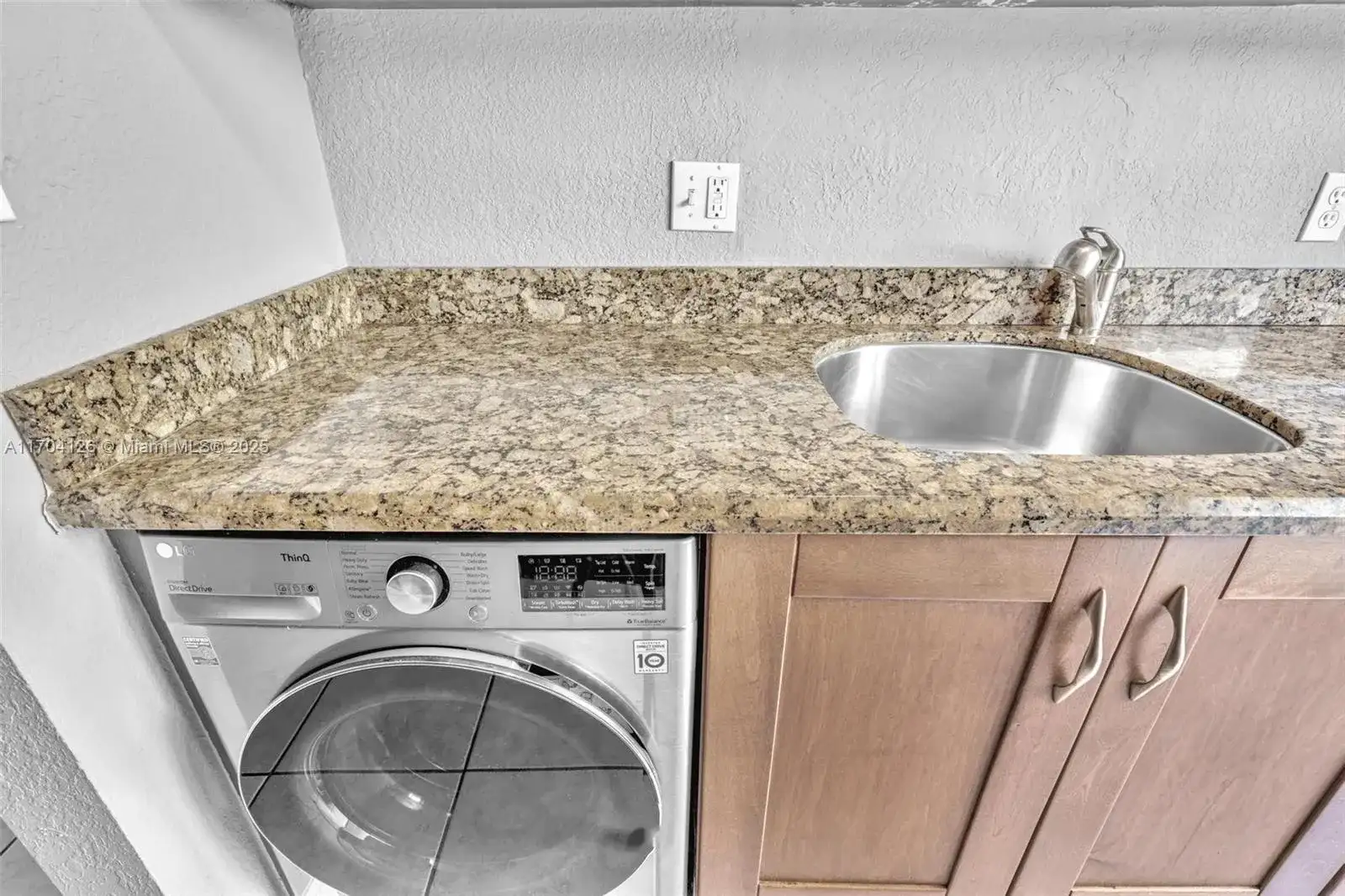 2643 NE 8th Ave # 2, Wilton Manors FL 33334 photo 4