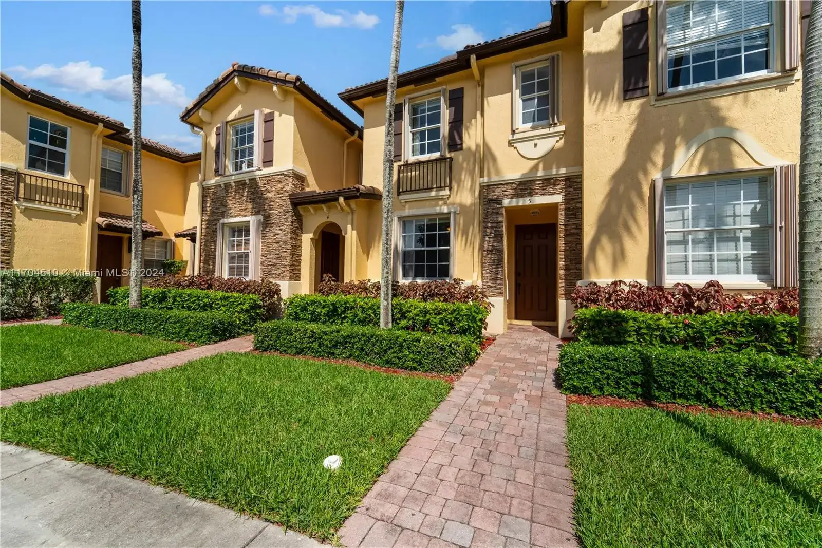 9269 SW 227th St # 24, Cutler Bay FL 33190 photo 2