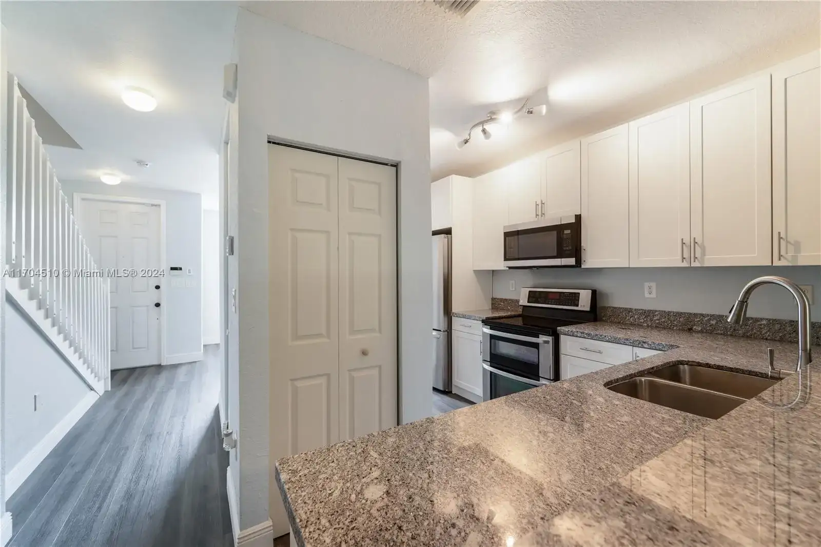 9269 SW 227th St # 24, Cutler Bay FL 33190 photo 5