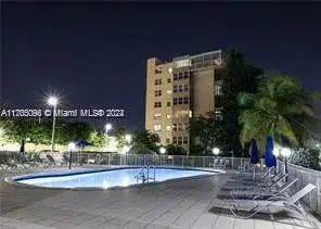 1075 NE Miami Gardens Dr # 205, Miami FL 33179 photo 5