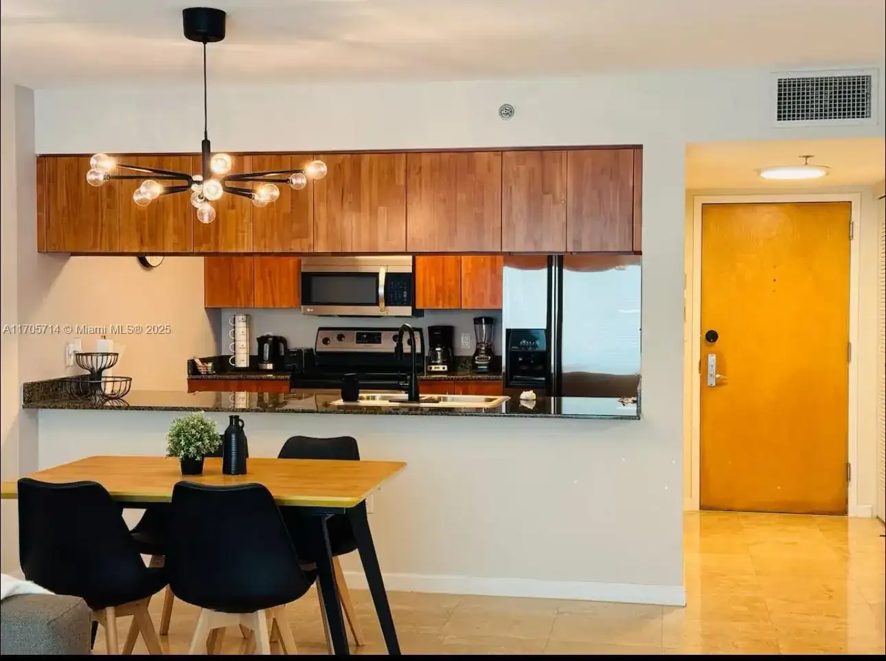 1200 Brickell Bay Dr # 3220, Miami FL 33131 photo 5