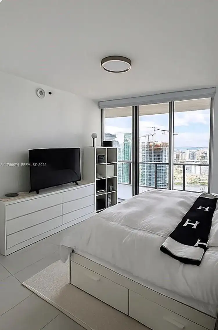 465 Brickell Ave # 4004, Miami FL 33131 photo 4