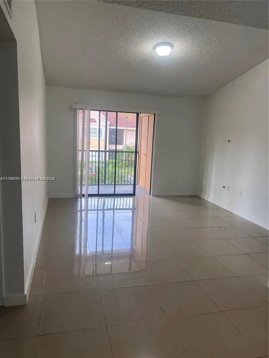 10441 SW 156th # 425, Miami FL 33196 photo 2