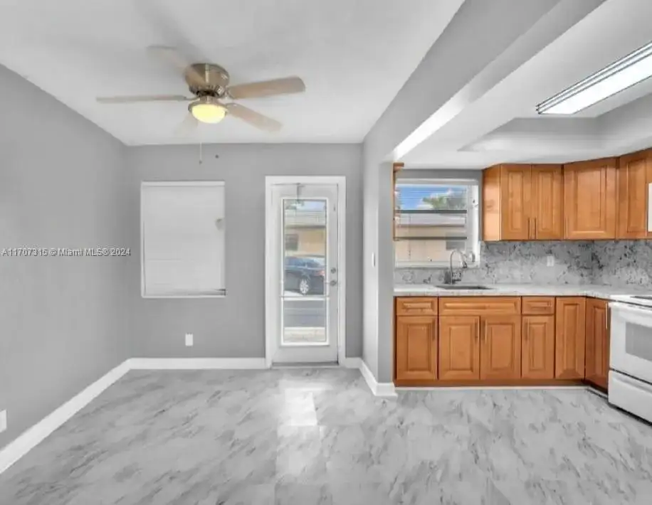 3525 Polk St # 5, Hollywood FL 33021 photo 2