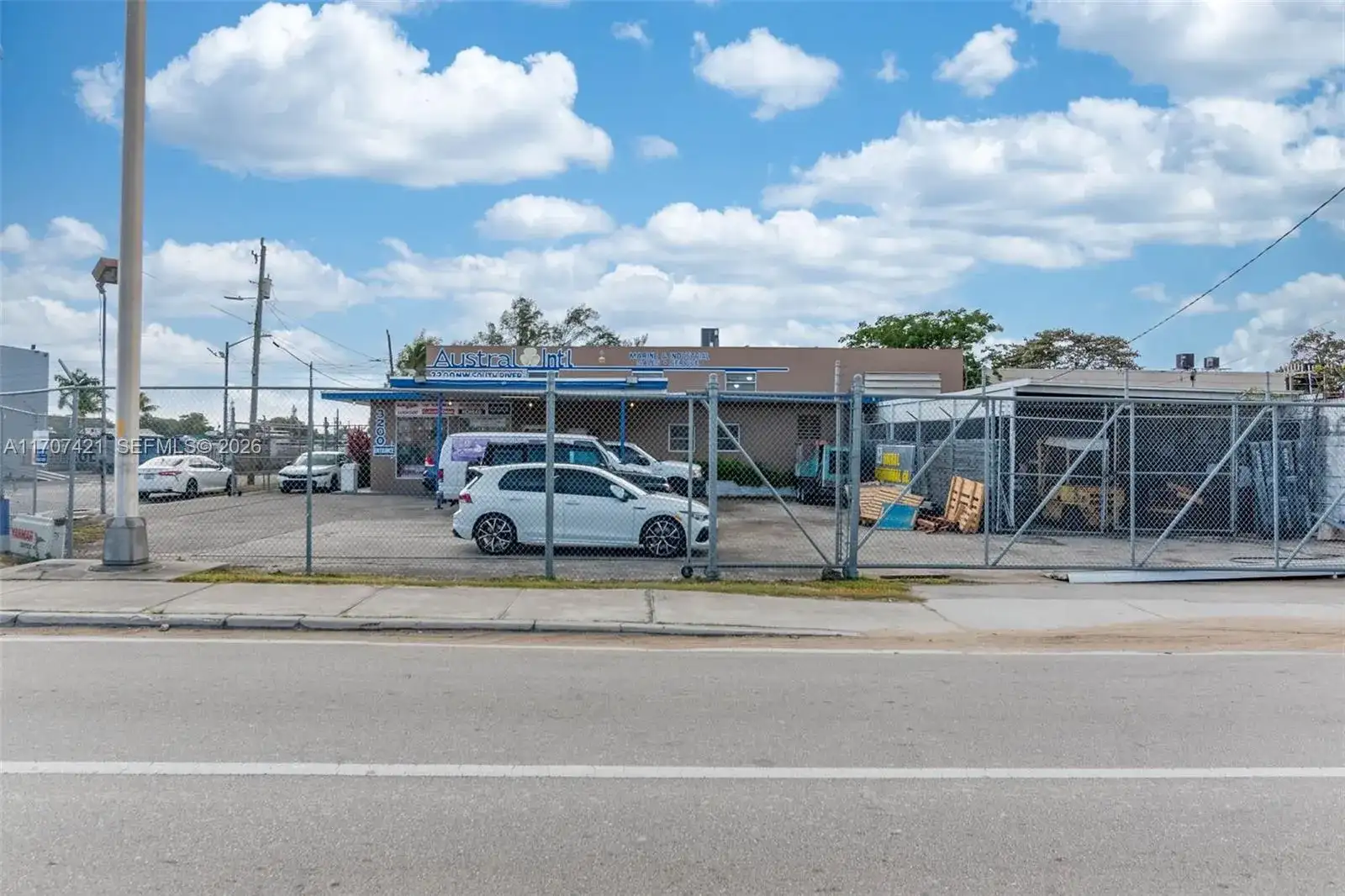 3200 NW South River Dr, Miami FL 33142 photo 4