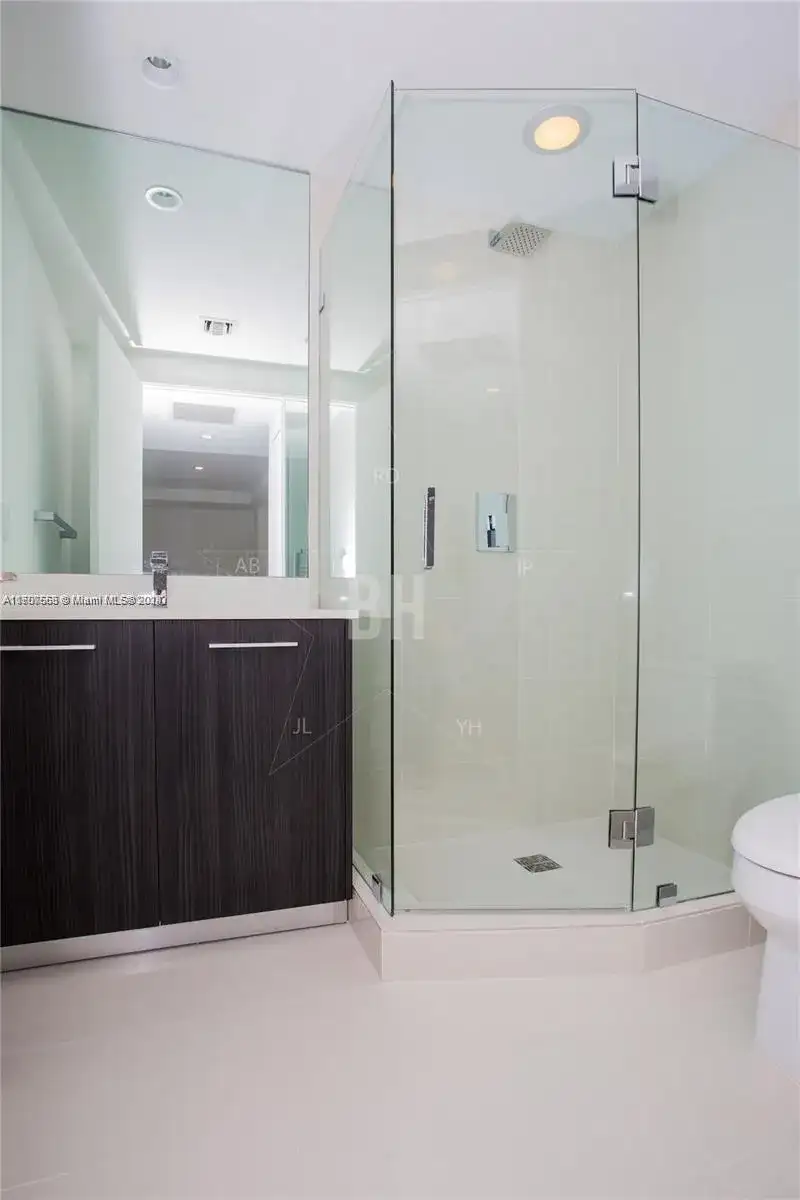 55 SW 9th St # 1104, Miami FL 33130 photo 5