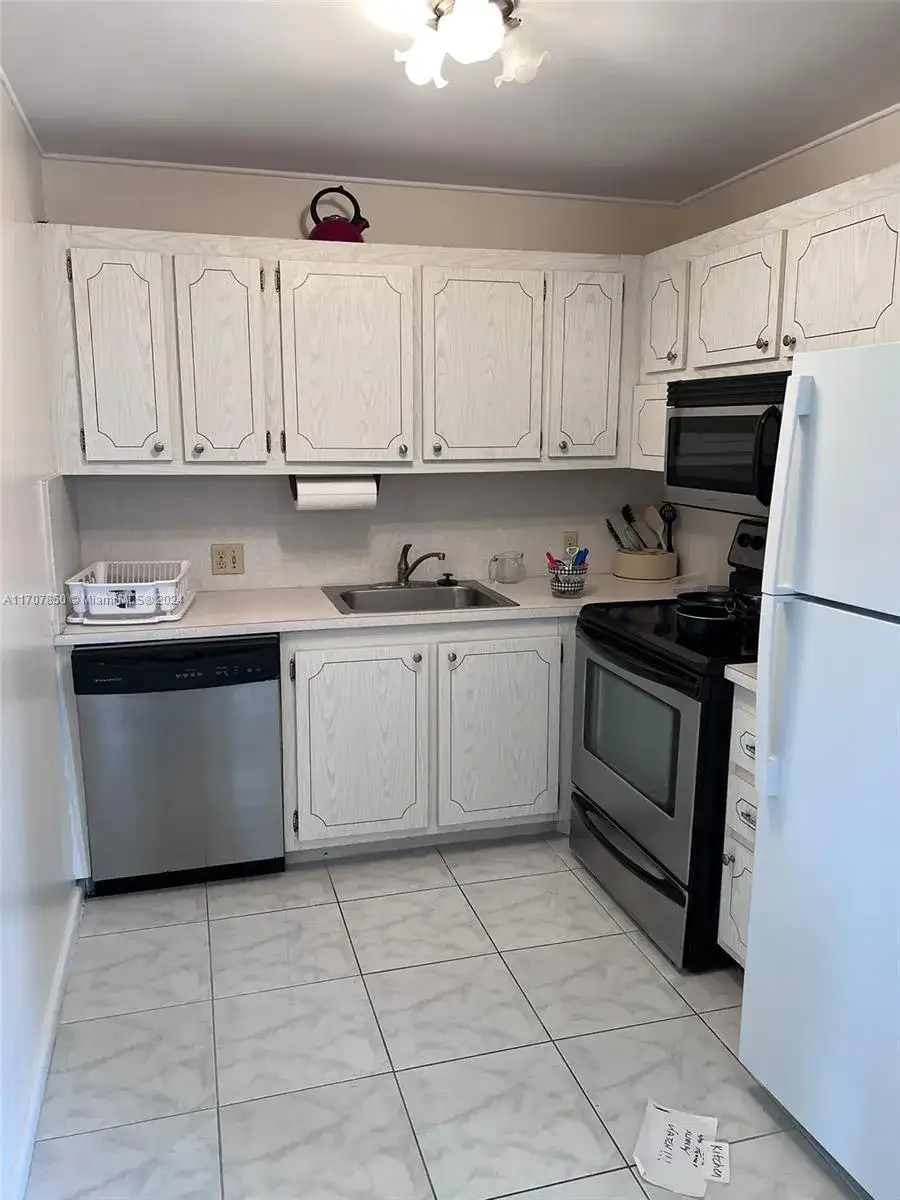 324 Fanshaw H # H, Boca Raton FL 33434 photo 4