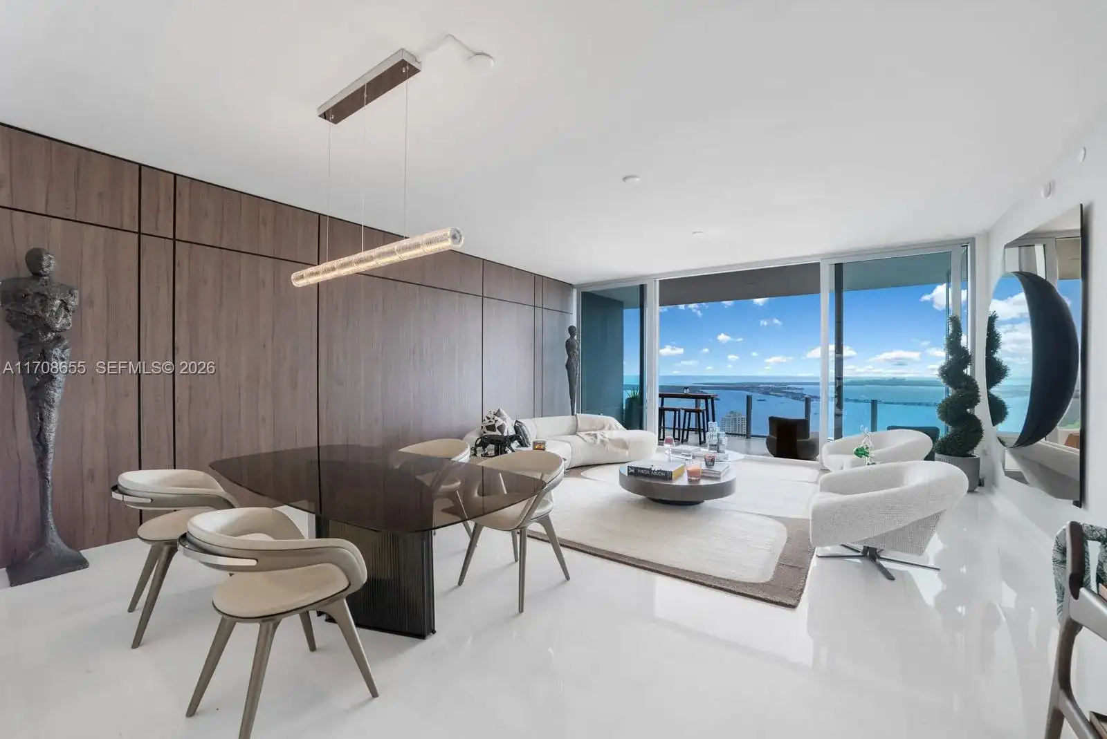 300 Biscayne Blvd Way # 4703, Miami FL 33131 photo 3