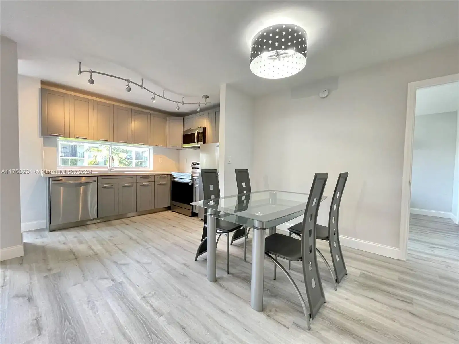 17021 N Bay Rd # 410, Sunny Isles Beach FL 33160 photo 4
