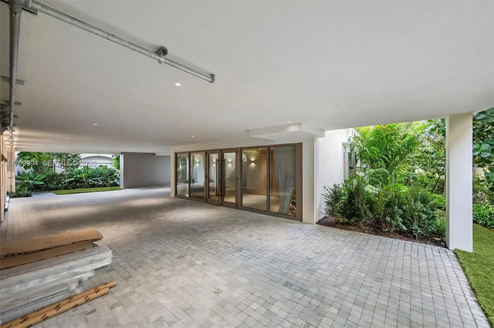 424 W Rivo Alto Dr, Miami Beach FL 33139 photo 4