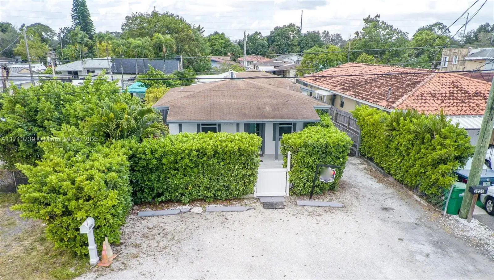 2230 SW 60th Ct, Miami FL 33155 photo 2