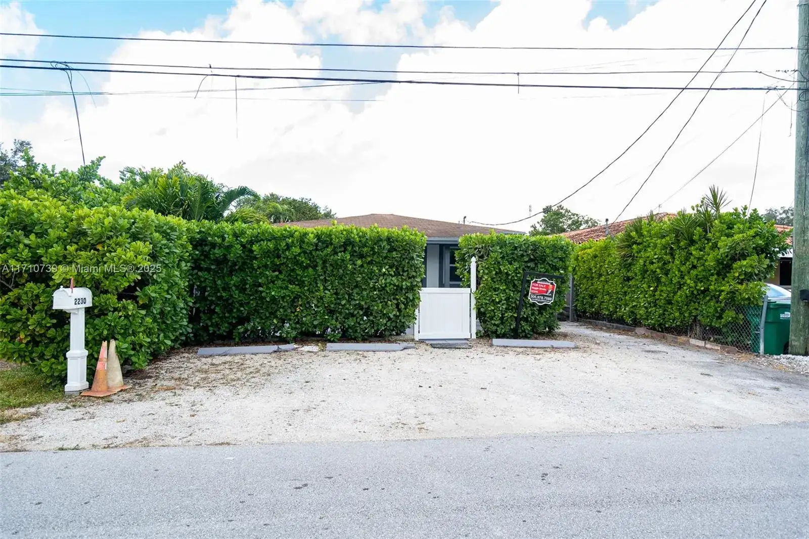 2230 SW 60th Ct, Miami FL 33155 photo 4