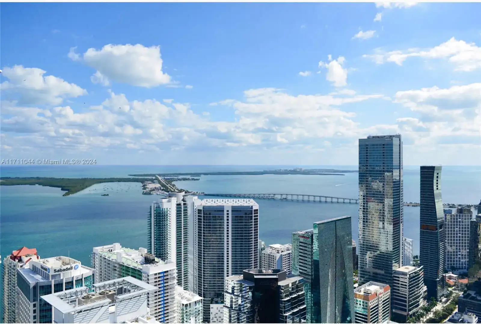 1000 Brickell Plz # 3409, Miami FL 33131 photo 2