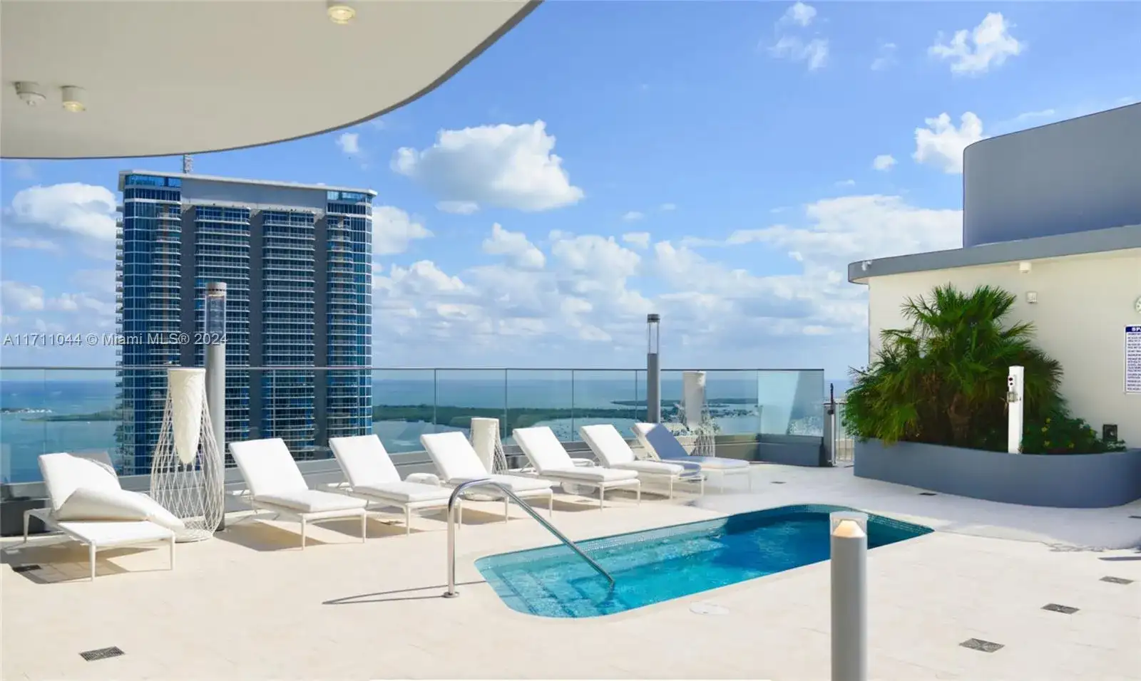 1000 Brickell Plz # 3409, Miami FL 33131 photo 3