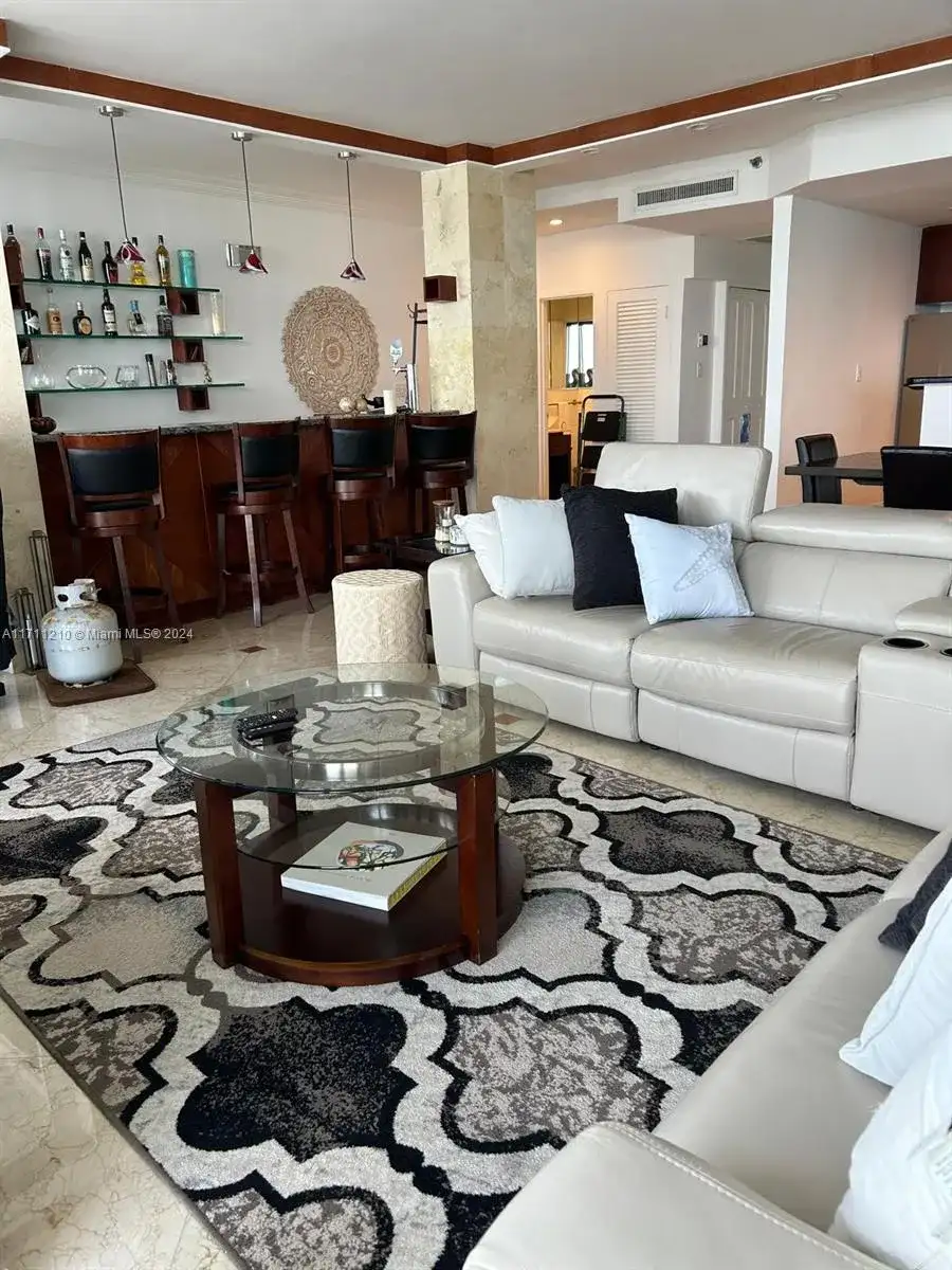 100 Lincoln Rd, Miami Beach FL 33139 photo 2