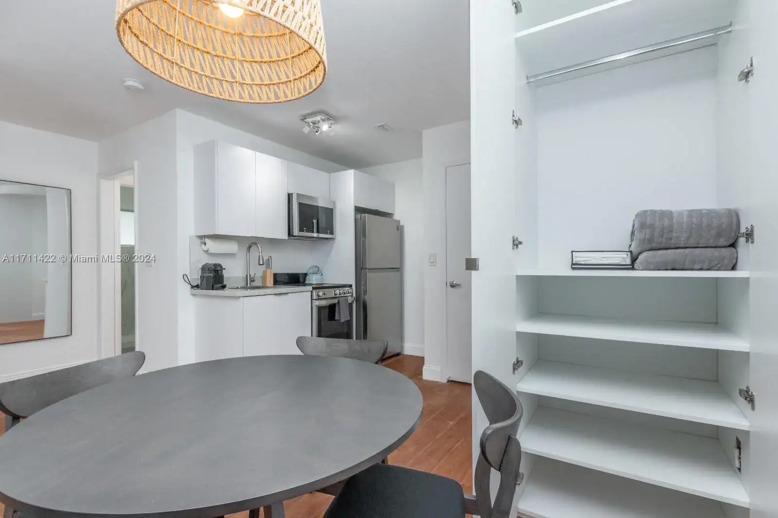 6509 NE 5th Ave, Miami FL 33138 photo 4