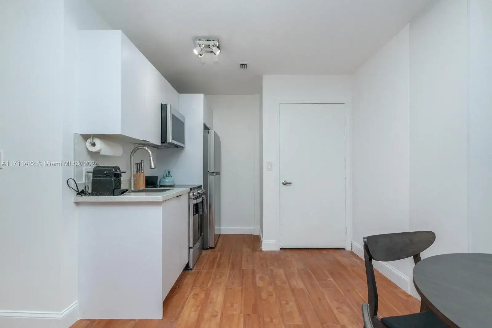 6509 NE 5th Ave, Miami FL 33138 photo 5