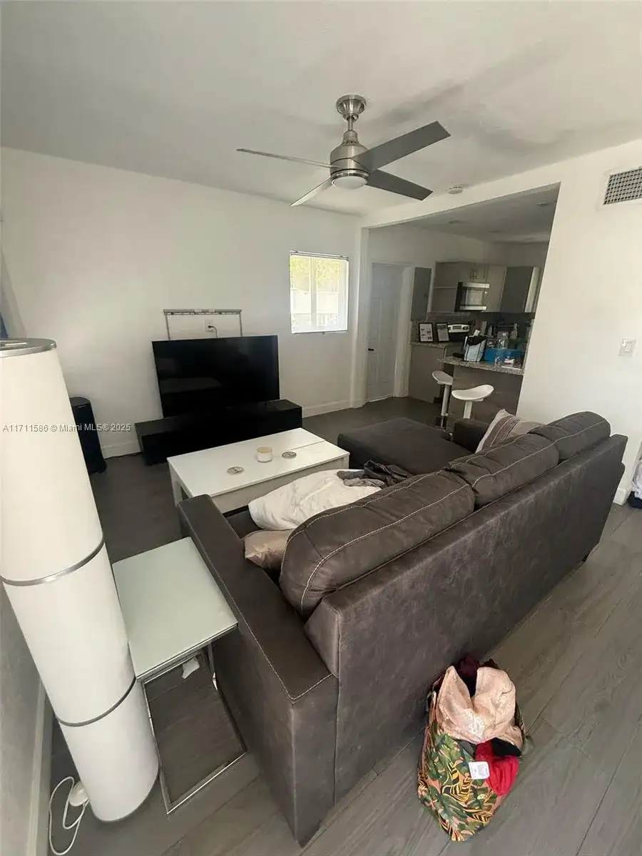 241 NW 34th Ter, Miami FL 33127 photo 3