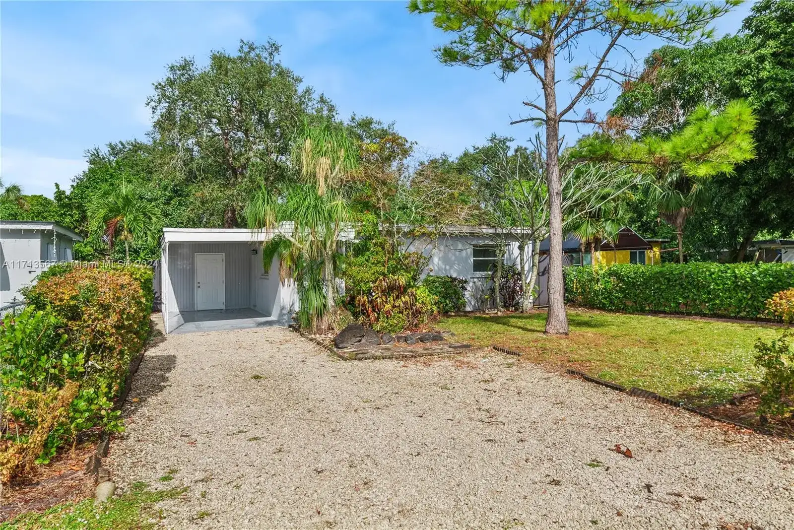 6321 Cleveland St, Hollywood FL 33024 photo 3