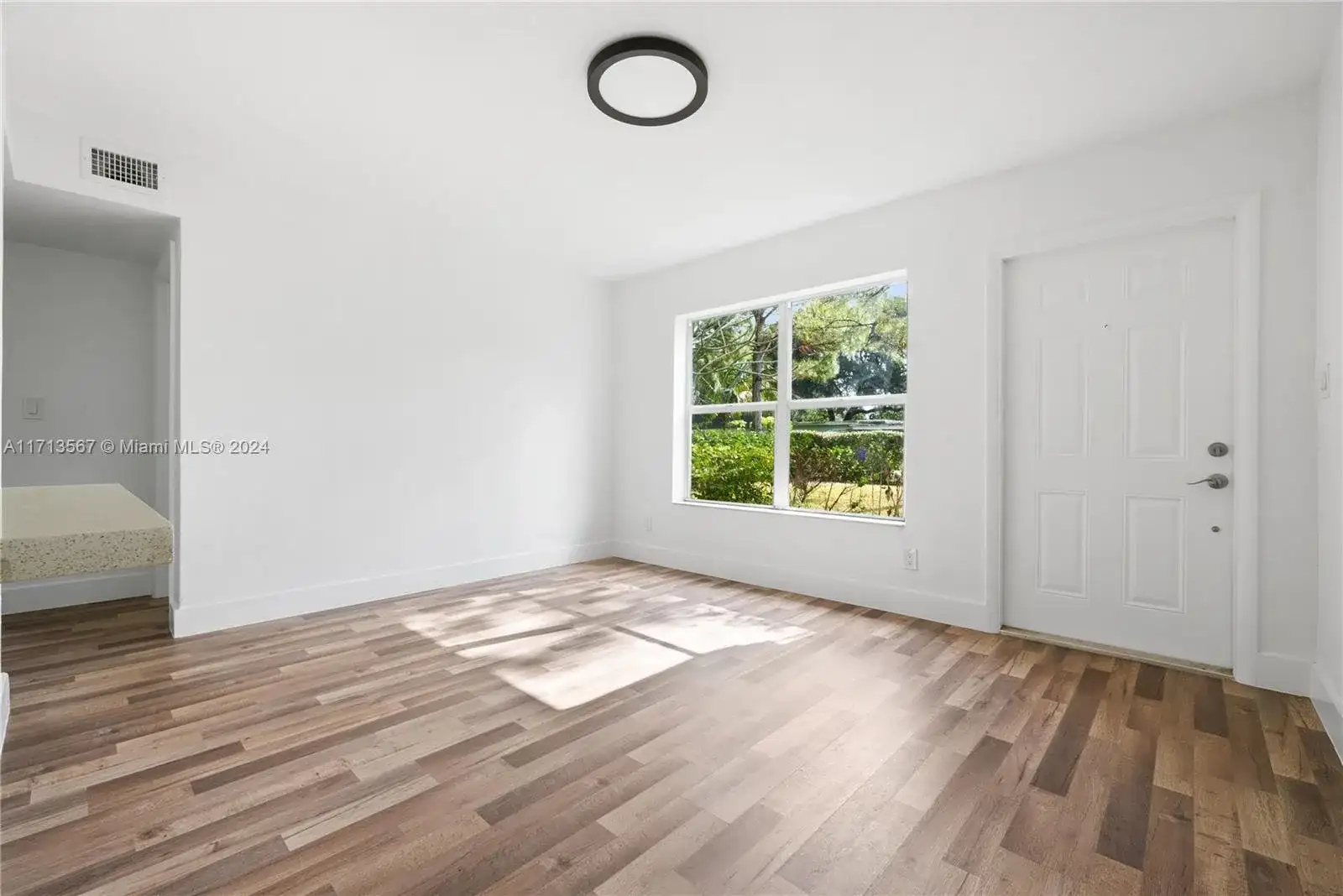 6321 Cleveland St, Hollywood FL 33024 photo 4
