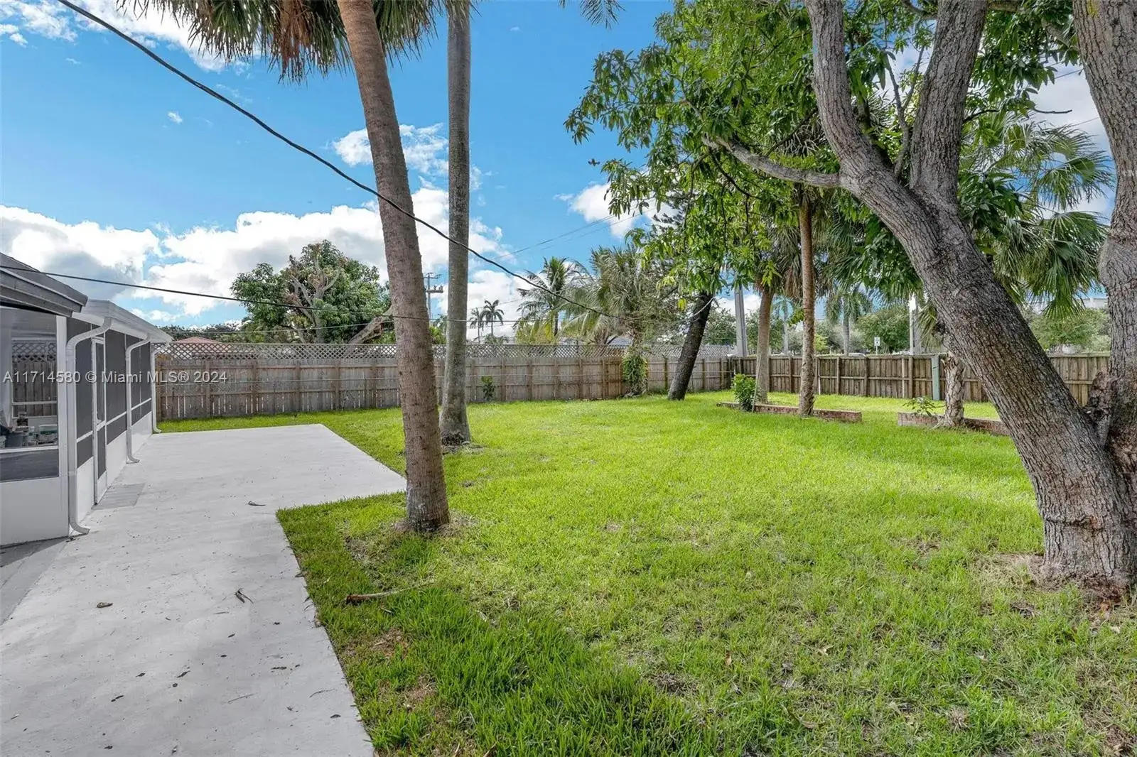 1240 NE 23rd Ct, Pompano Beach FL 33064 photo 5