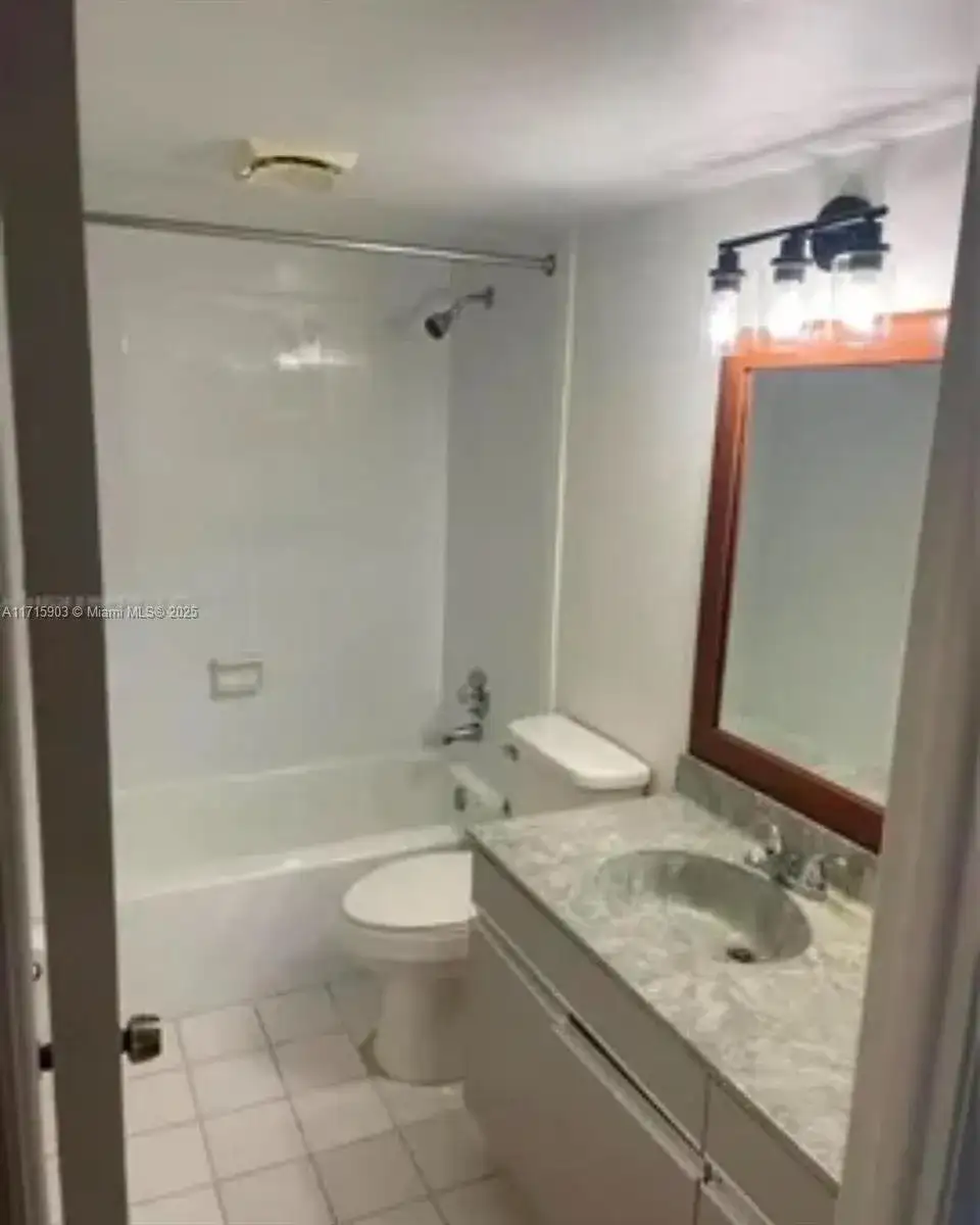 6700 Cypress Rd # 512, Plantation FL 33317 photo 4
