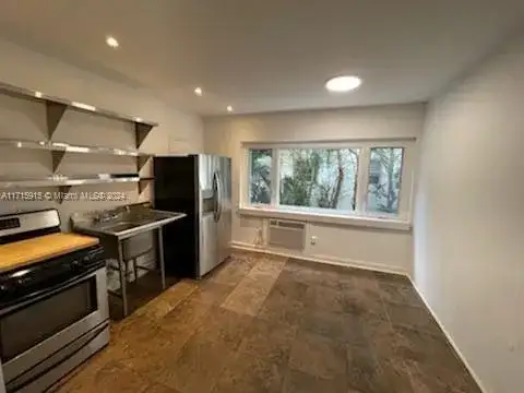 755 Alton Rd # 2, Miami Beach FL 33139 photo 3