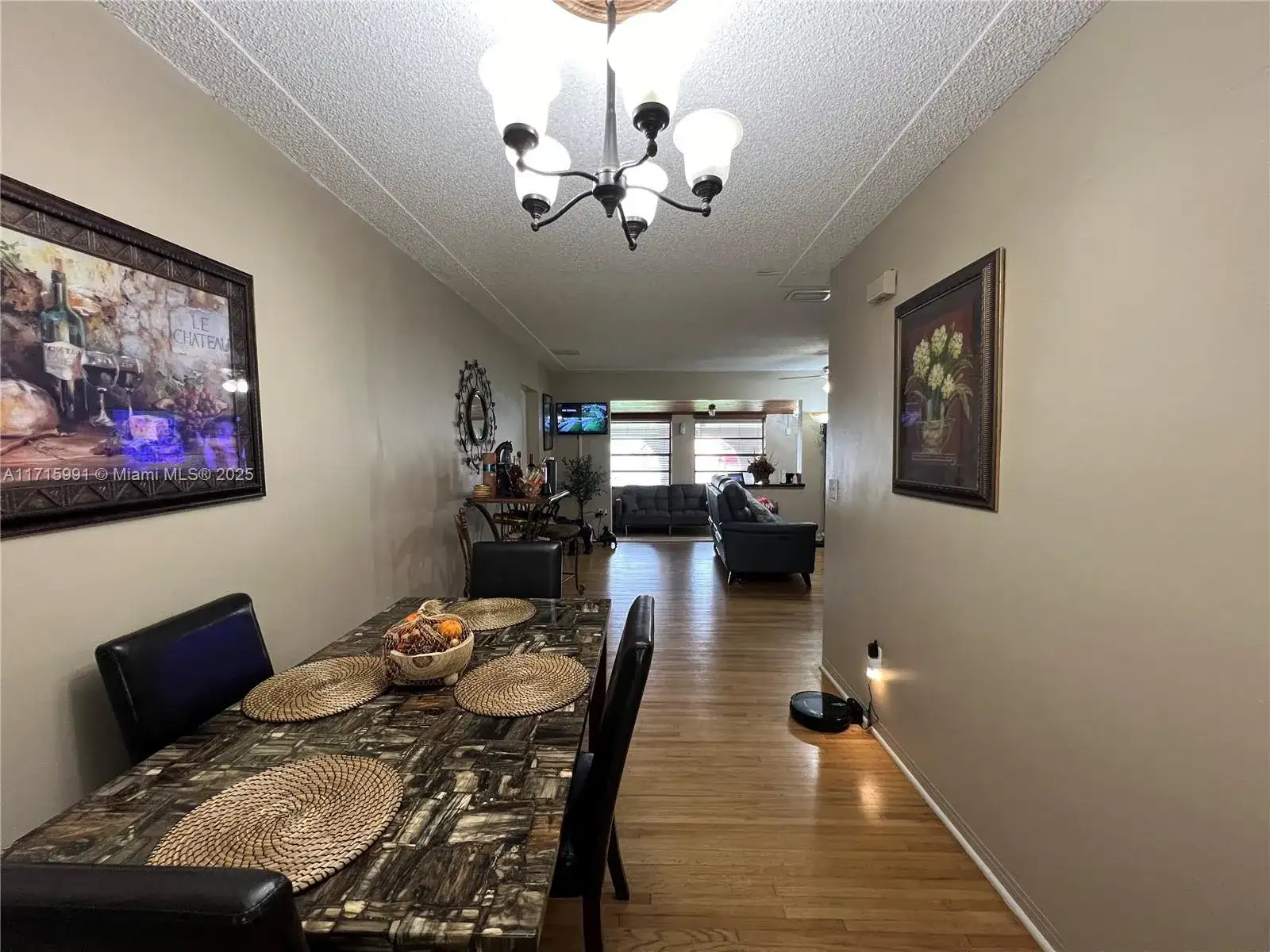 546 E 27th St, Hialeah FL 33013 photo 4