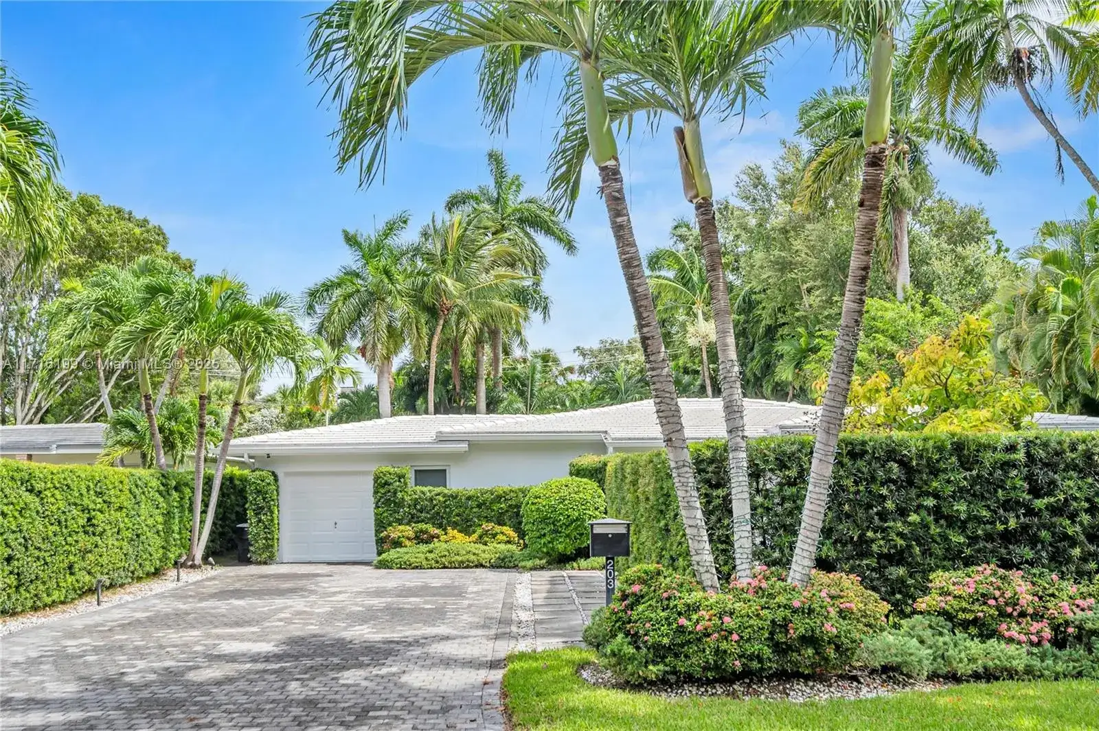 203 Ridgewood Rd, Coral Gables FL 33133 photo 3