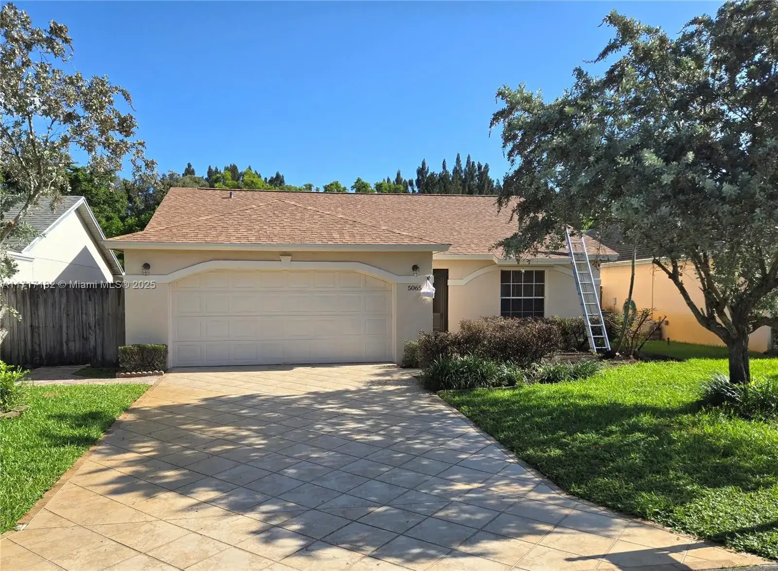 5065 N Foxhall Dr N, West Palm Beach FL 33417 photo 5