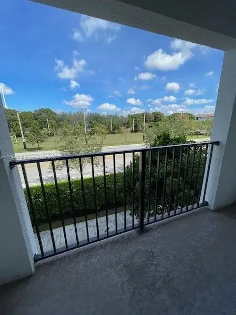 10600 NW 88th St # 202, Doral FL 33178 photo 3