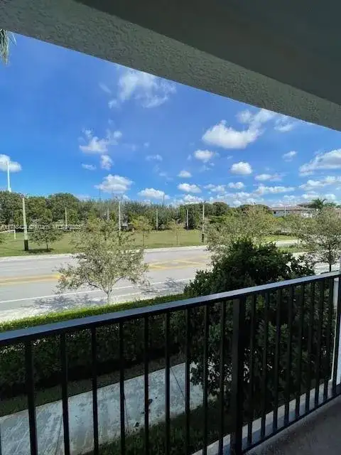10600 NW 88th St # 202, Doral FL 33178 photo 4
