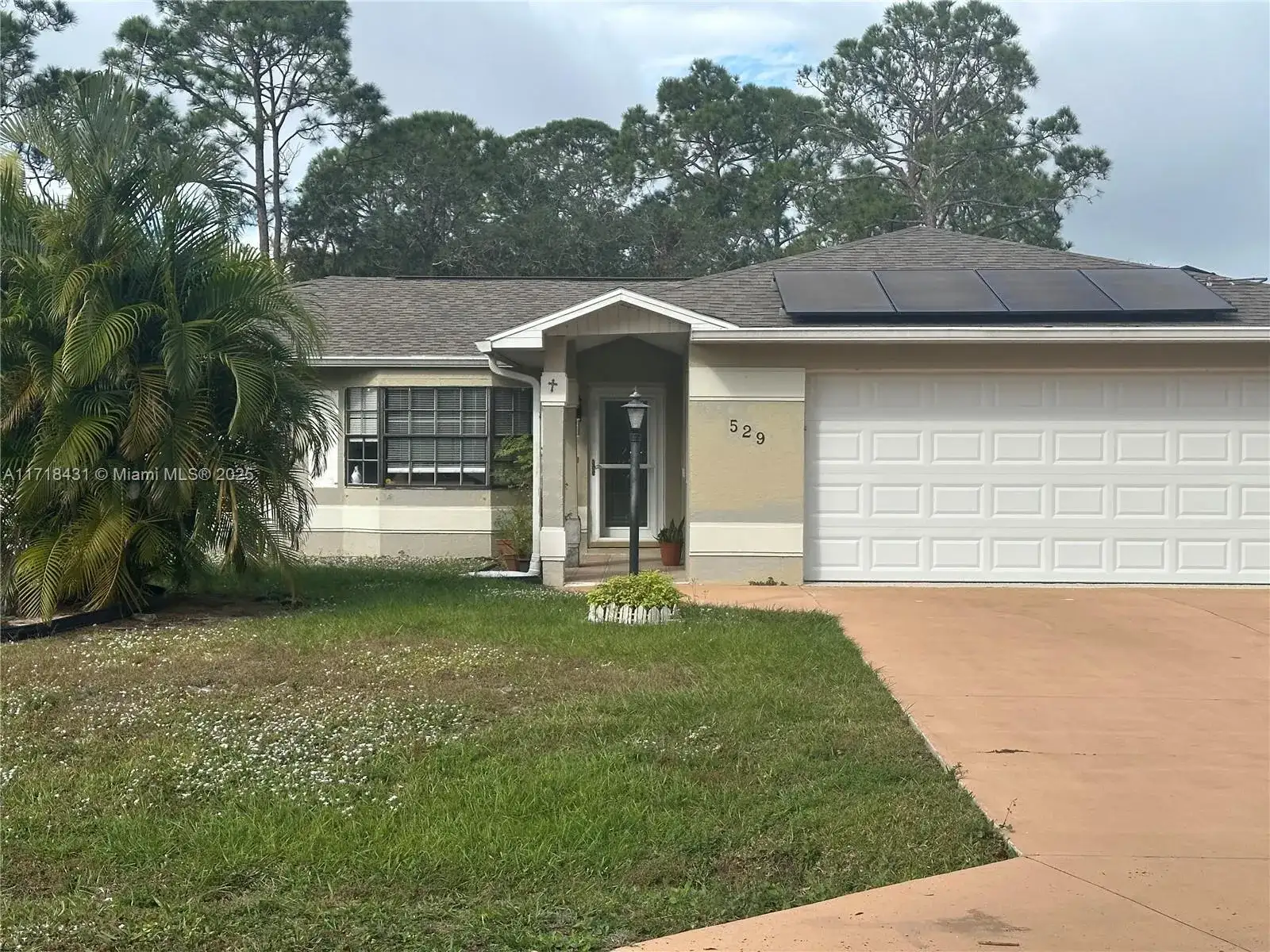 529 ASTON MARTIN DR., Sebring FL 33872 photo 2