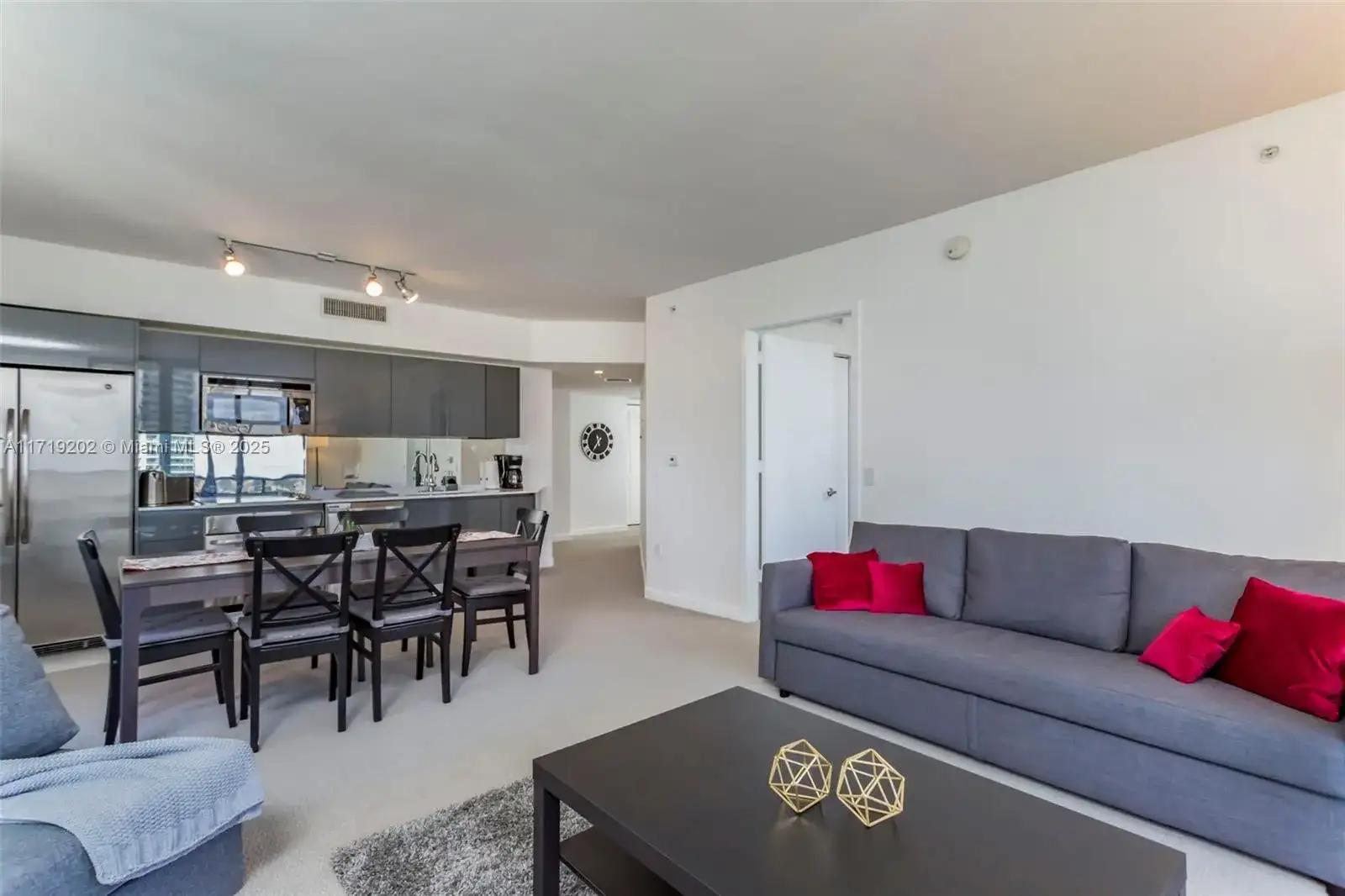 31 SE 6th St # 1902, Miami FL 33131 photo 5