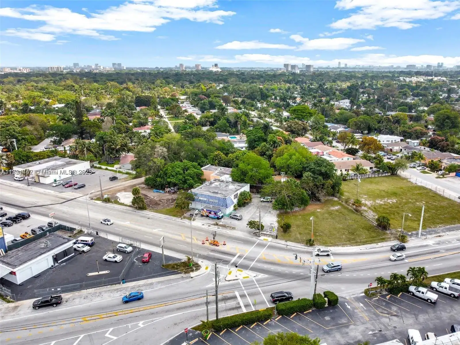 11801 W Dixie Hwy, Miami FL 33161 photo 4