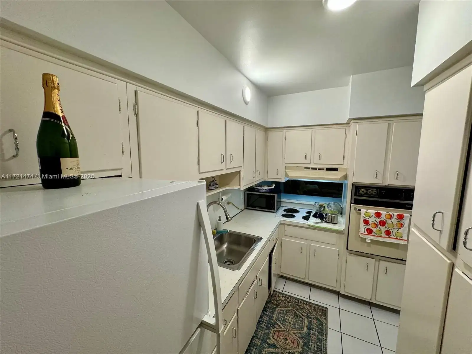 6580 Santona St # A38, Coral Gables FL 33146 photo 5