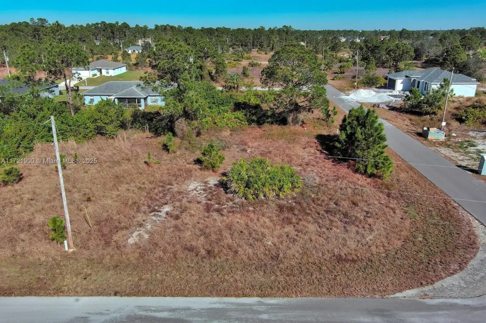 733 Bumby St E, Lehigh Acres FL 33974 photo 5