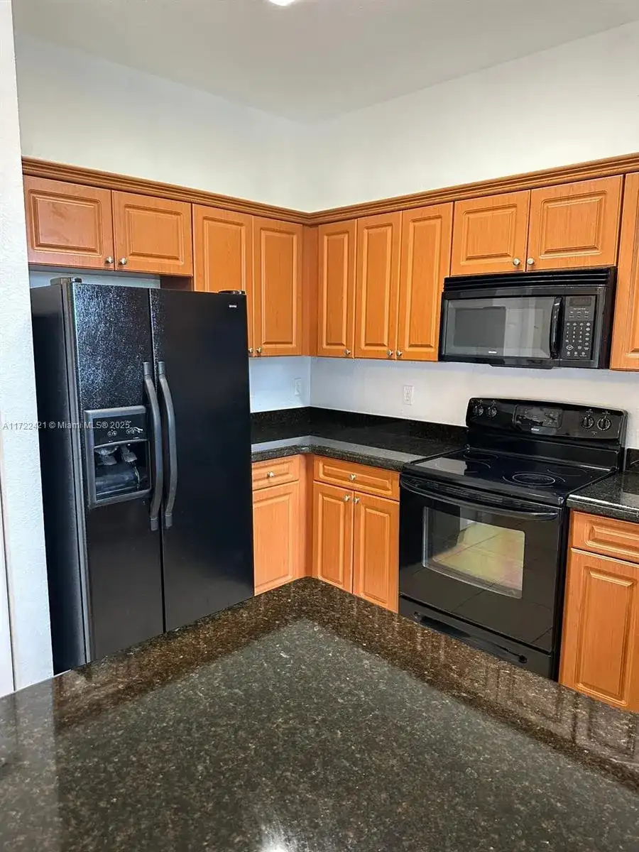 2589 NE 4th St # 205, Homestead FL 33033 photo 2