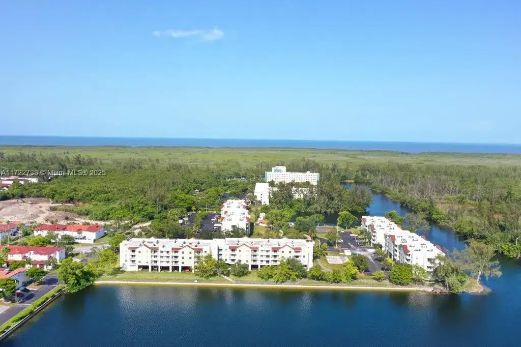 8240 SW 210 th # 320, Cutler Bay FL 33189 photo 4