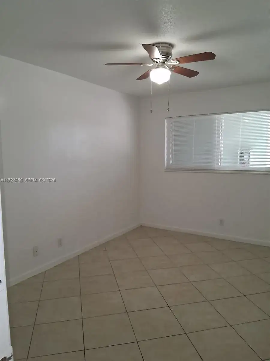 1231 NE 23rd Ave, Pompano Beach FL 33062 photo 4