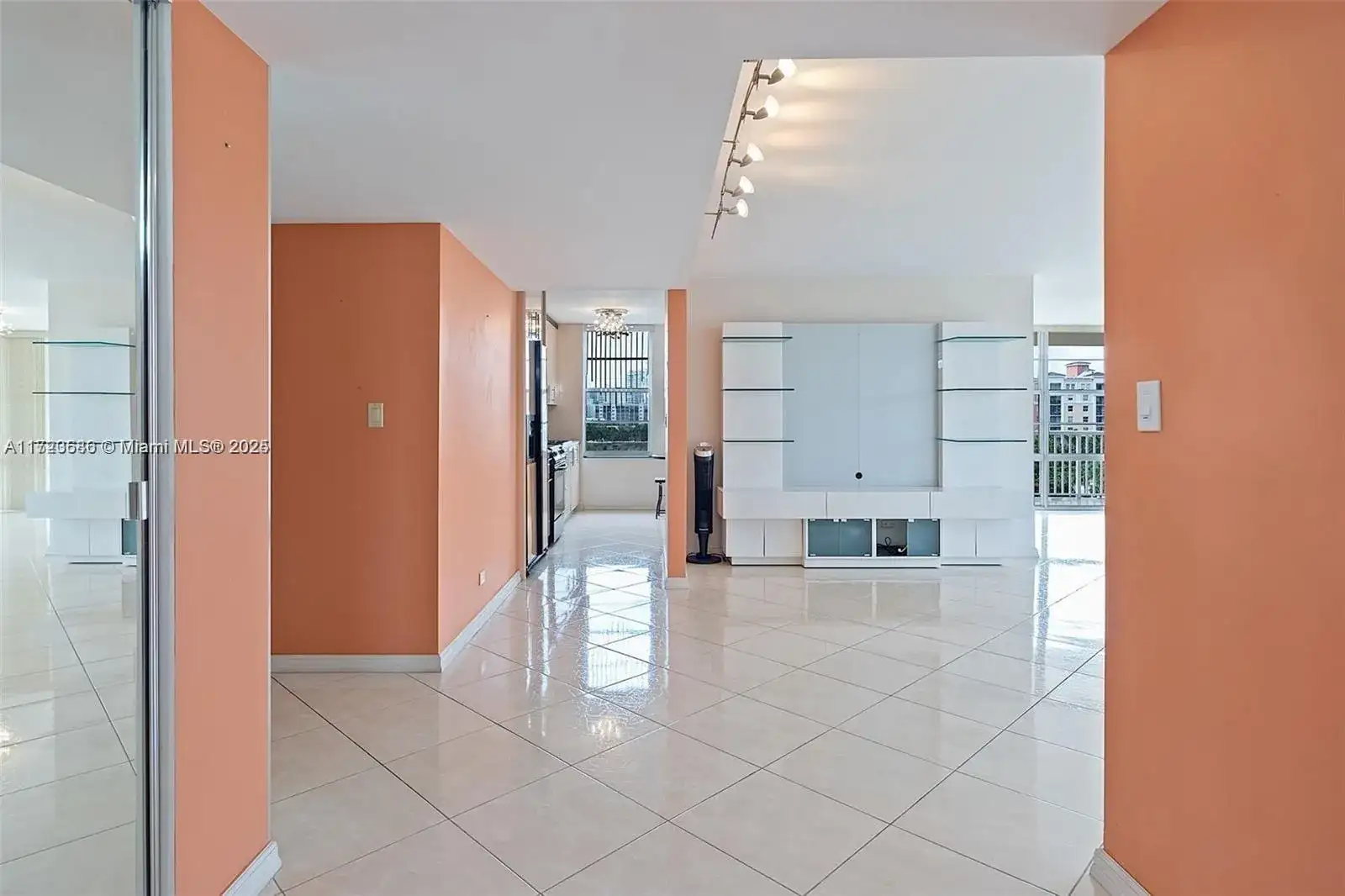 231 174th St # 604, Sunny Isles Beach FL 33160 photo 2