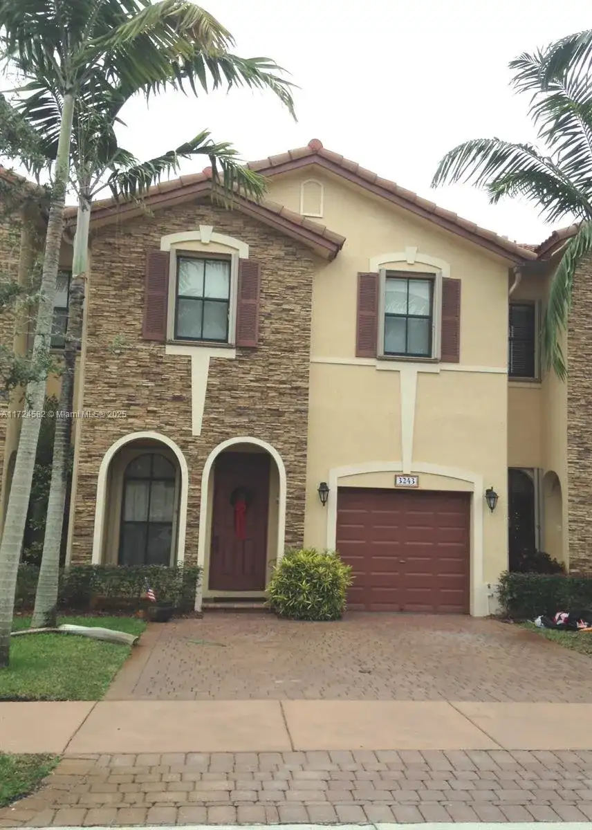 3263 NW 102nd Pl # 3263, Doral FL 33172 photo 2