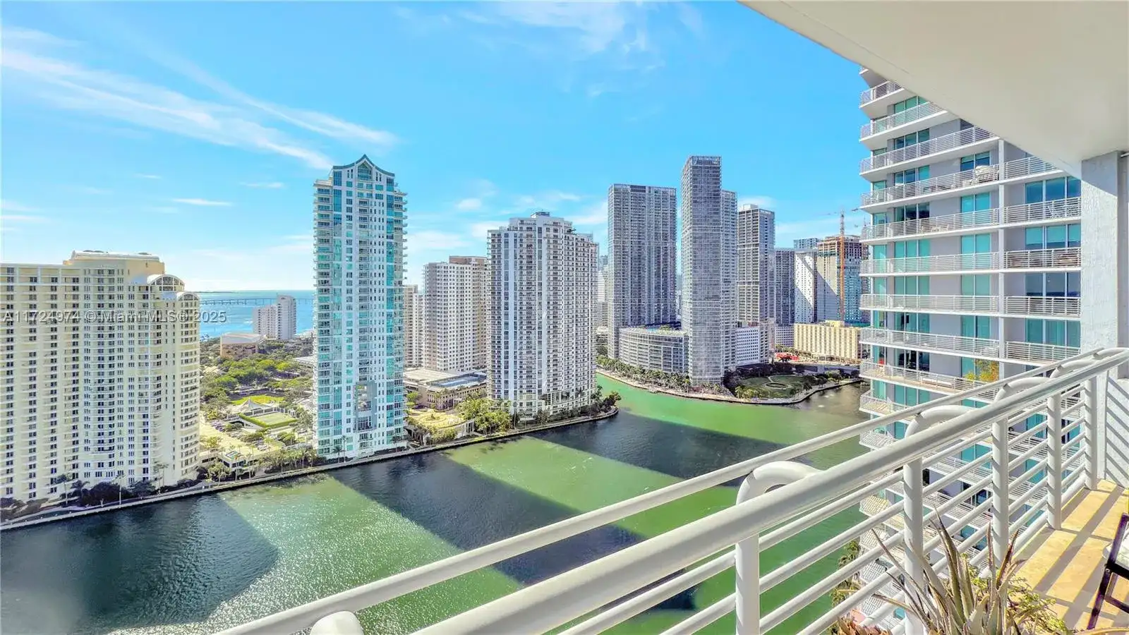 335 S Biscayne Blvd # 2905, Miami FL 33131 photo 2