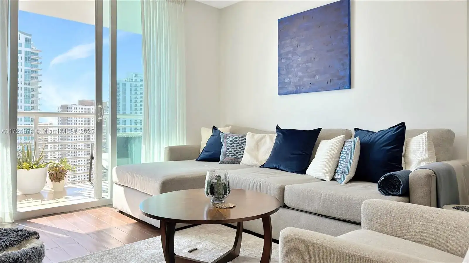 335 S Biscayne Blvd # 2905, Miami FL 33131 photo 4