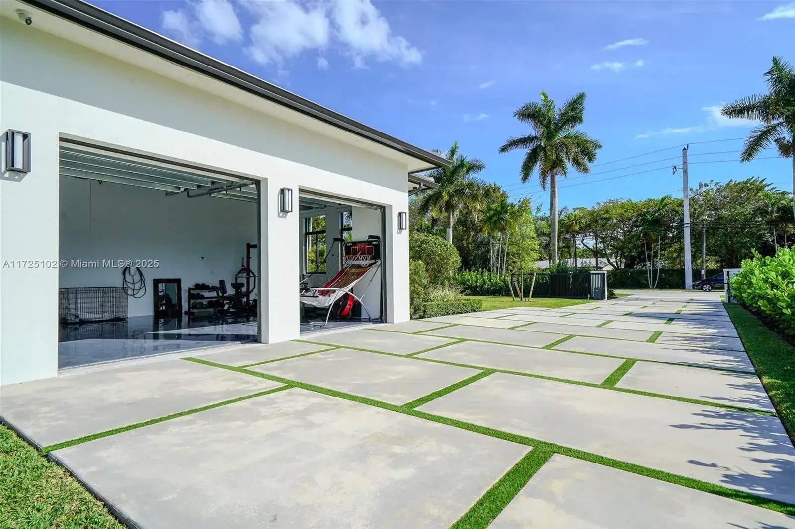 8235 SW 184 Street, Palmetto Bay FL 33157 photo 5