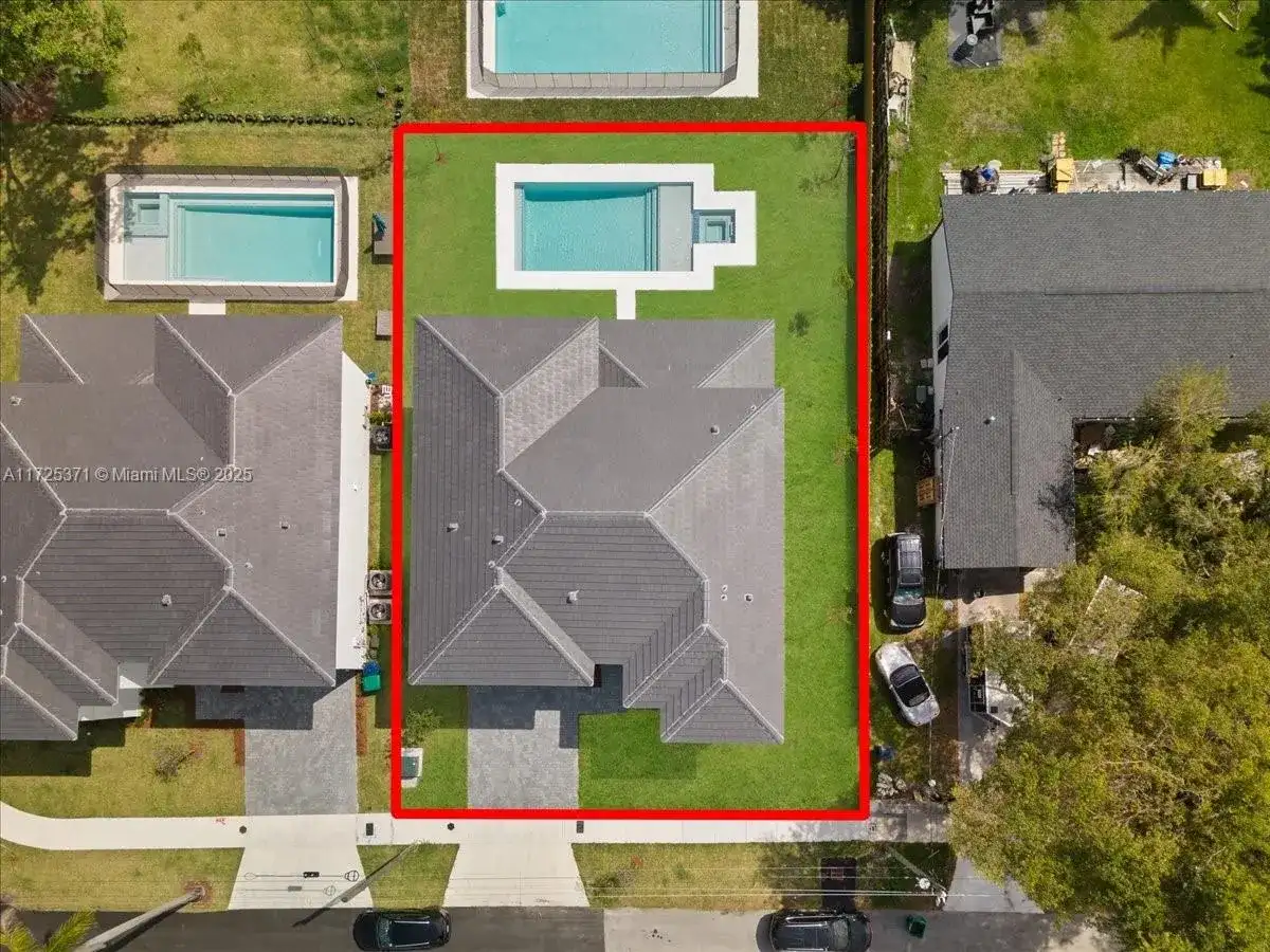 15875 SW 90th Ave, Palmetto Bay FL 33157 photo 2