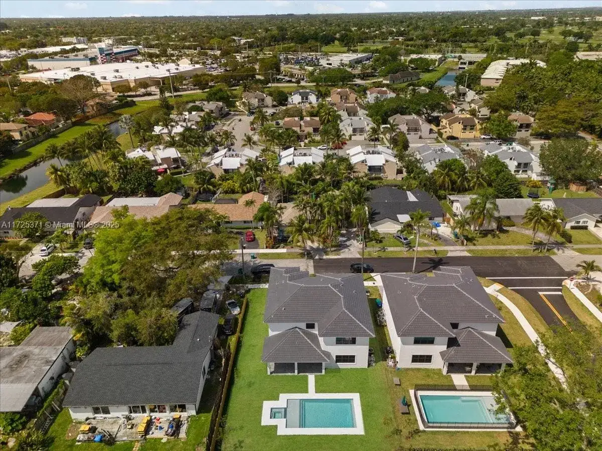 15875 SW 90th Ave, Palmetto Bay FL 33157 photo 4