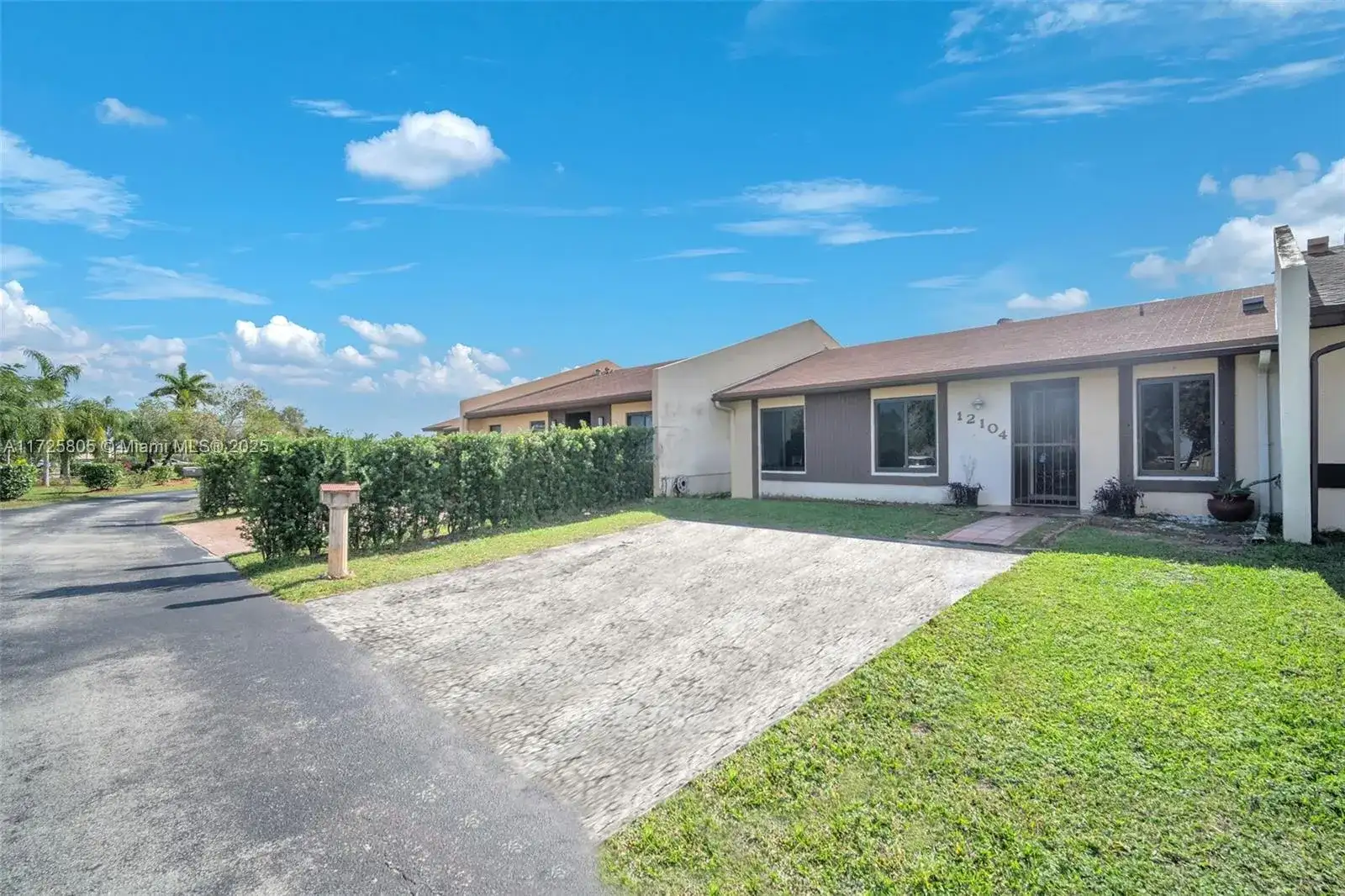 12104 SW 110th St Cir S, Miami FL 33186 photo 2