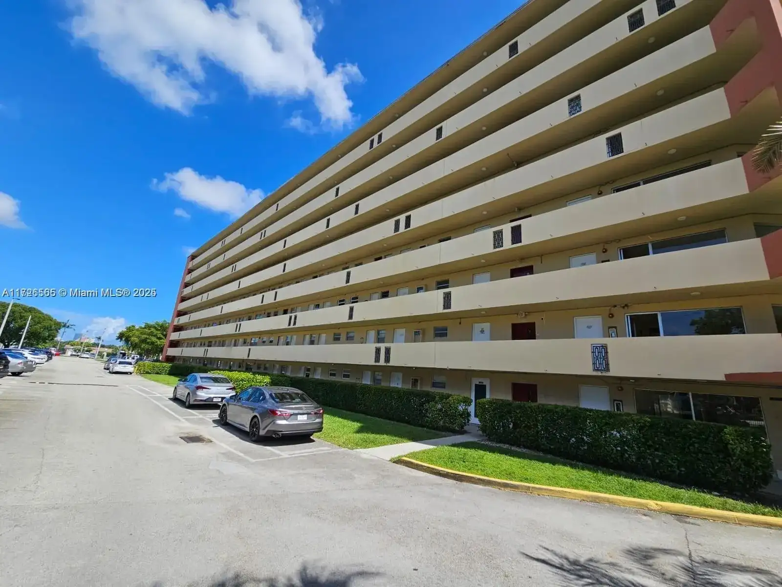 1770 NE 191st St # 1, Miami FL 33179 photo 3