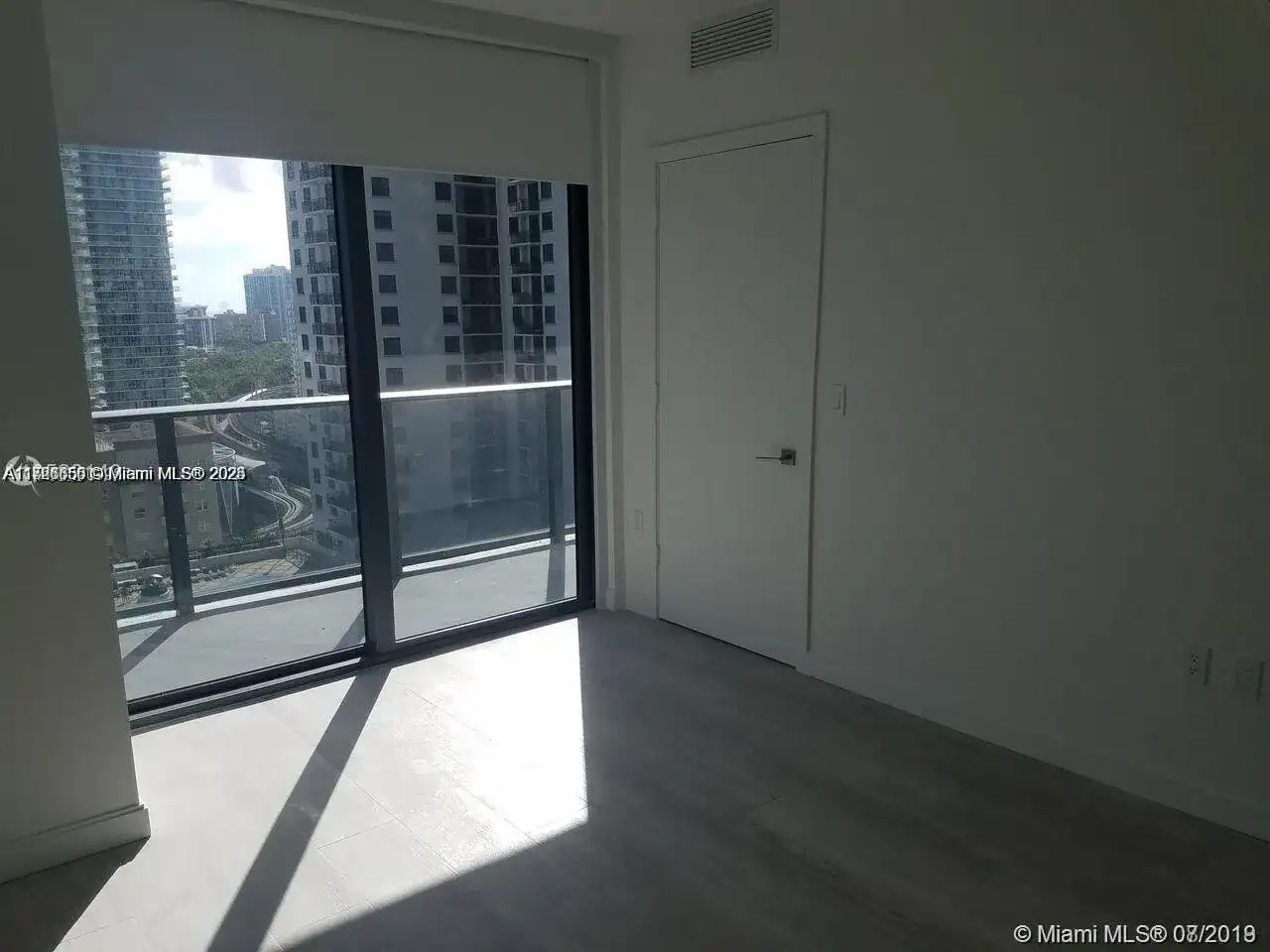 55 SW 9th St # 1805, Miami FL 33130 photo 4